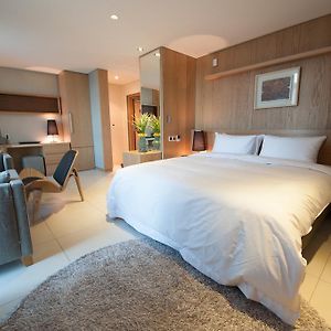 Deluxe Double Room Bath